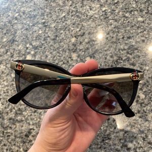 AUTHENTIC Gucci sunglasses